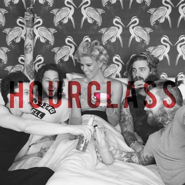 Hourglass-Atlantis-Awaits